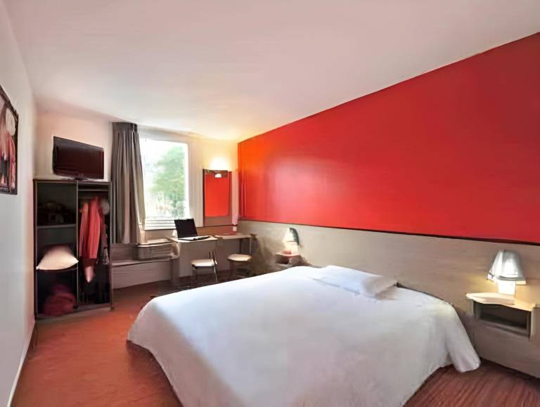 Hotel Clermont Estaing in Clermont-Ferrand