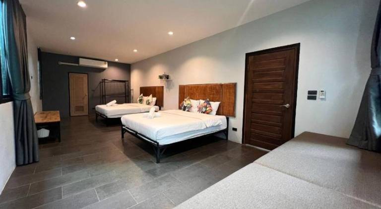 Villa with pool — photo 2
