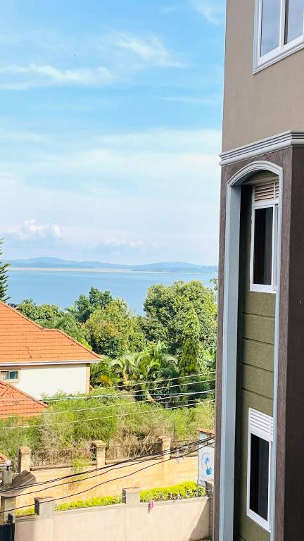 Lake View Breeze Safe Place in Kampala