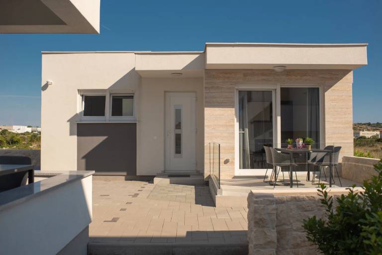 House  Novalja