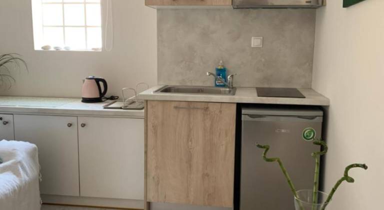 Rental apartment with patio — photo 4