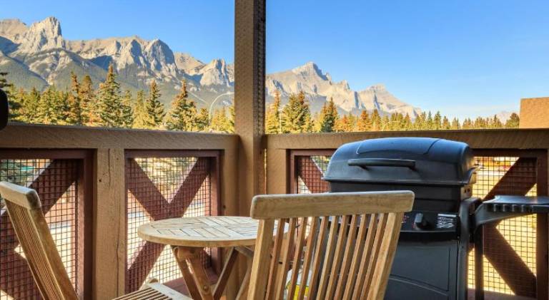 Vacation home with 2 rooms for 6 persons in Canmore, AB