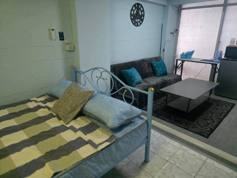 Rental apartment for 3 persons in Bangkok