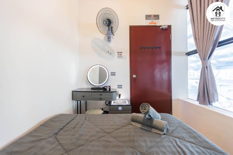 Hostel Metro City New Township