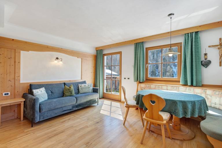 Apartment 'Ciasa Mirio Mirio' with Mountain View, Balcony & Wi-Fi — photo 4