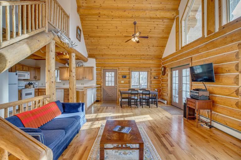 Deck & Pond Views! 2-Acre, Woodsy Rocky Mtn Haven in Eagle, CO
