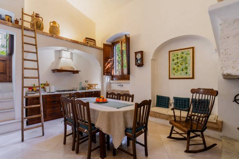 Apartment 'Antica Corte Dell'800' with Private Terrace, Wi-Fi and Air Conditioning — photo 3