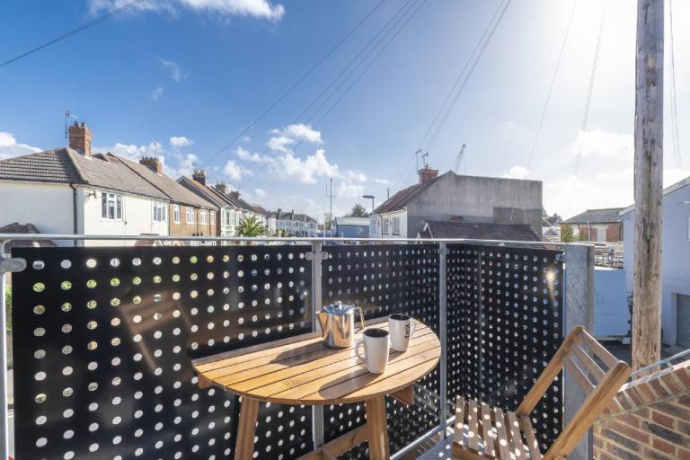 Apartment with patio & garden | Good for workation — photo 4