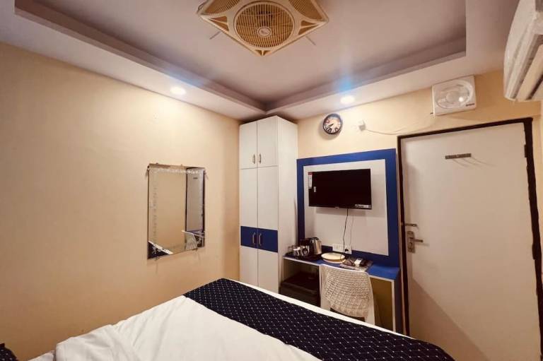 Hotel Metro View Adarsh Nagar Metro