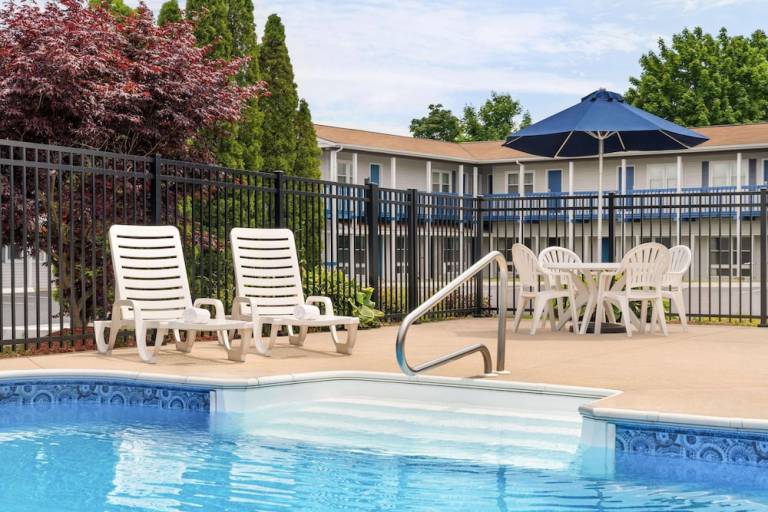 Motel  Prudence Island