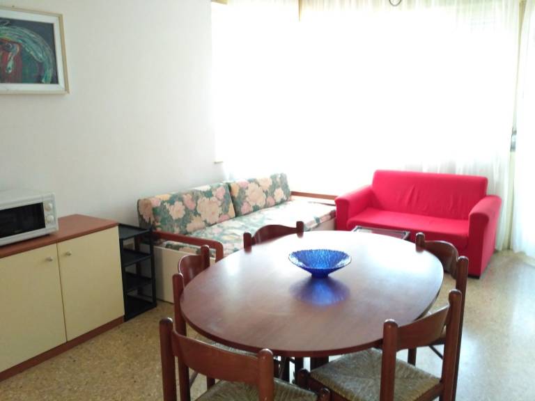 Apartment with terrace & garden — photo 3
