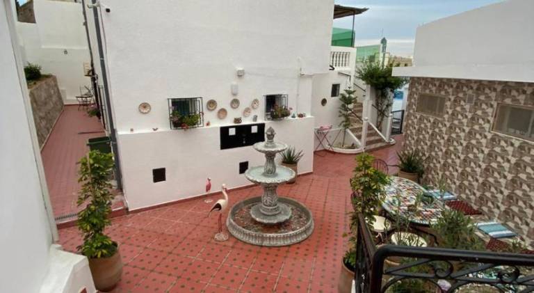 House with pool, garden & jacuzzi — photo 3