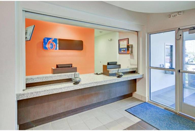 Motel 6 Roanoke, TX - Northlake - Speedway — photo 4