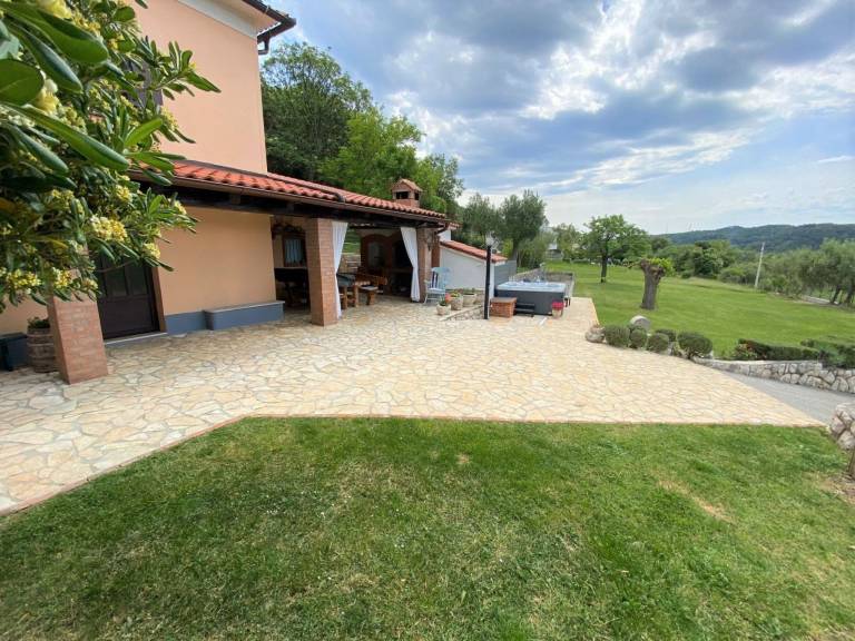 Tolles Ferienhaus in Supetarska Draga mit Garten — photo 2