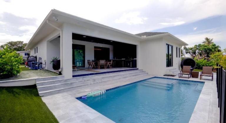 House with private pool & barbecue — photo 5