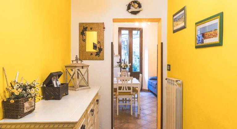 Apartment with terrace & yard in Montepulciano