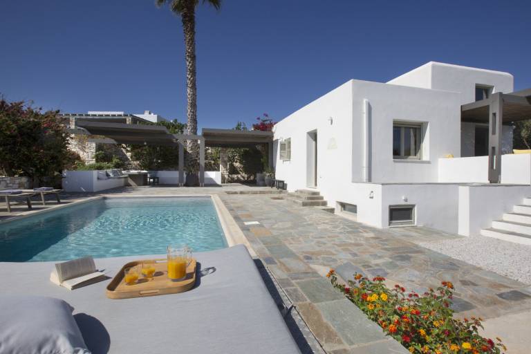 Villa Aphrodite · Elegant villa, sea views, desig in Paro