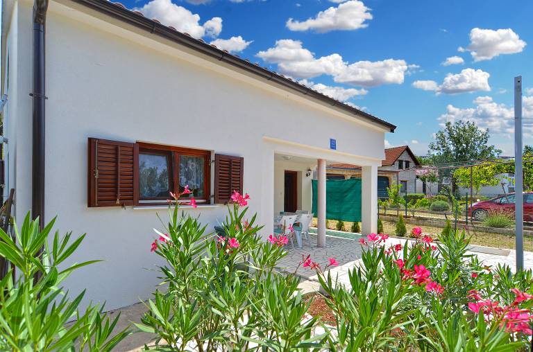 Apartman  Peroj