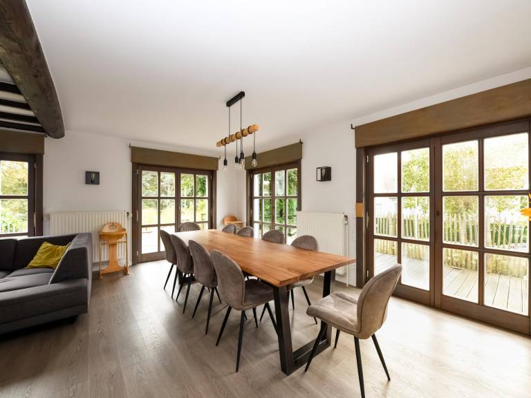 Villa with terrace — photo 4