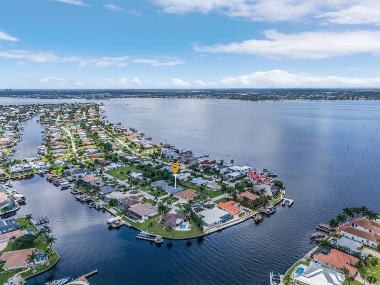 POOL, spacious, GREAT LOCATION, Sleeps 10 - Villa Seacrest Cottage - Roelens Vacations — photo 5