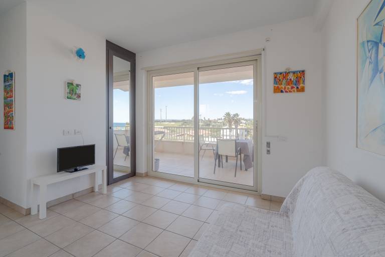 Holiday Apartment "Giulietta" with Sea View, Balcony & Wi-Fi — photo 4