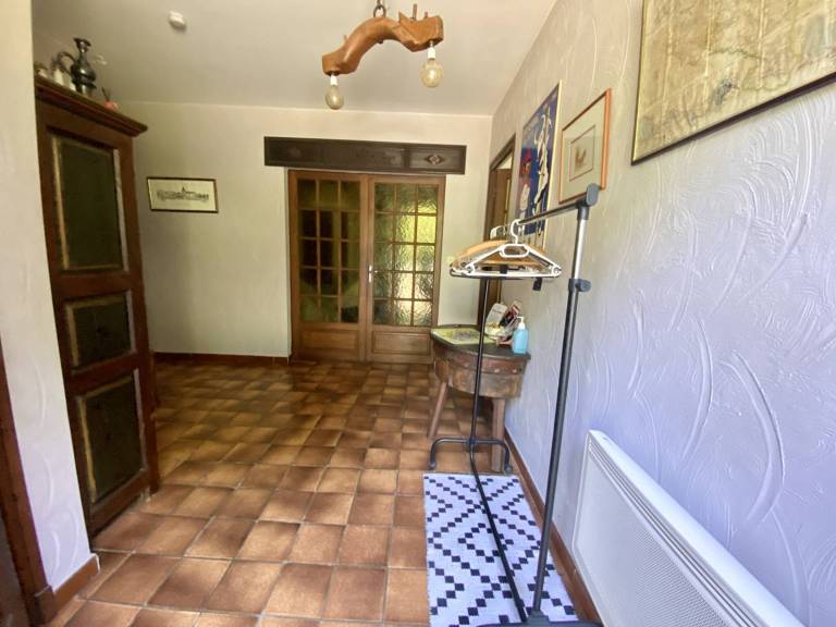 Vacation home with yard — photo 2