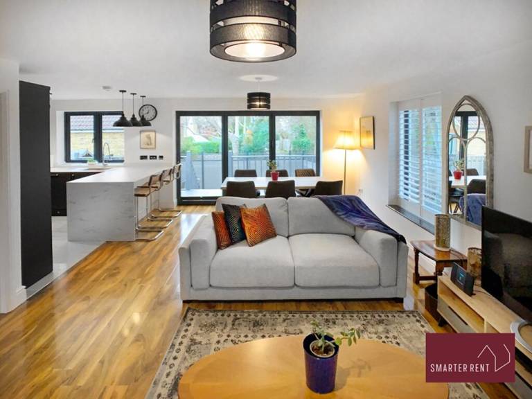 House Weybridge