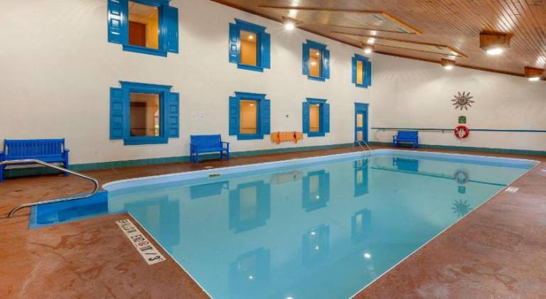 Comfort Inn & Suites Thousand Islands Harbour District — photo 4