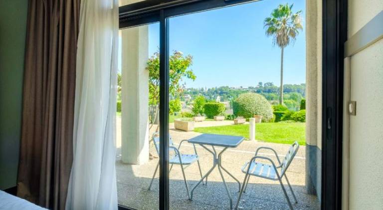 B&B HOTEL Villeneuve Loubet Village — photo 2