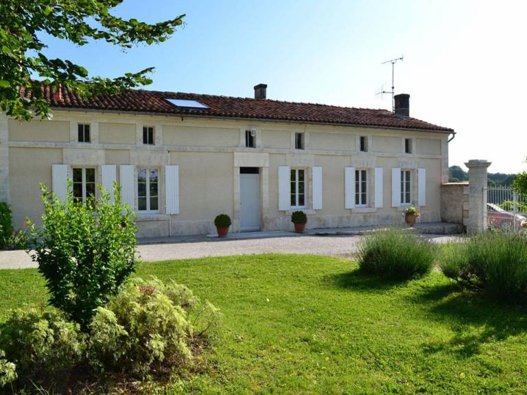 Cottage Barbezieux-Saint-Hilaire