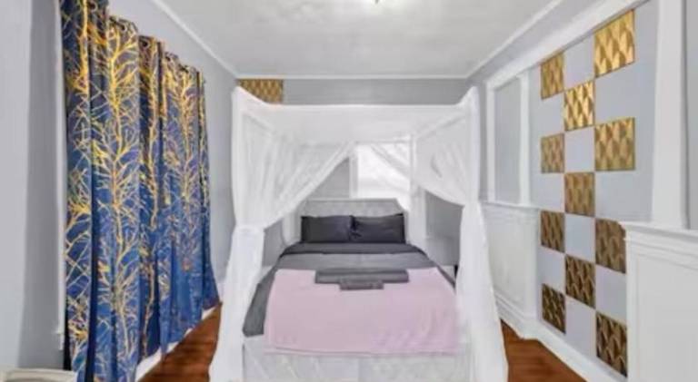 House | Suitable for remote work in Niaga