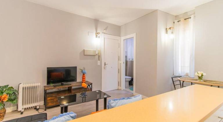 Apartment | Next to Cathedral-Basilica of Our Lady of the Pillar | Pets are welcome — photo 4