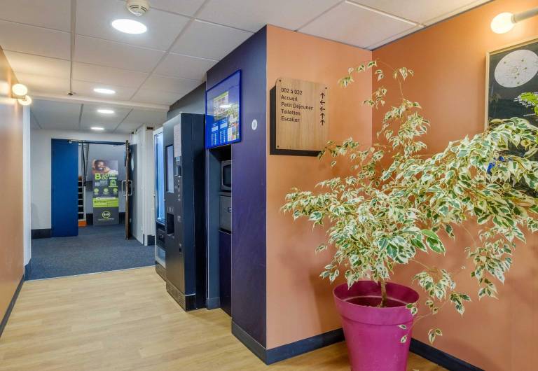 B&B HOTEL Cannes Mouans Sartoux — photo 4