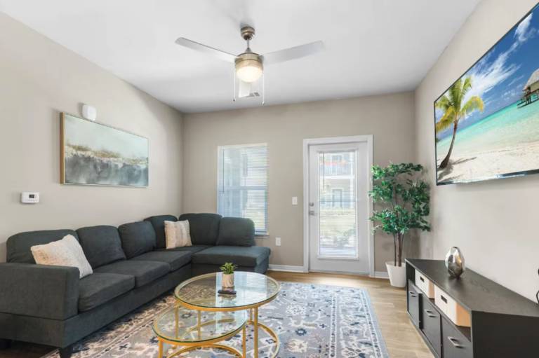 Condo with pool — photo 3