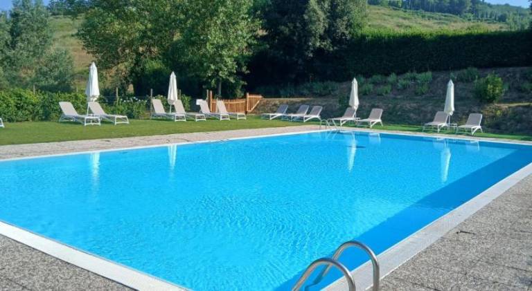 Farm with patio, garden & pool | Pet-friendly — photo 4