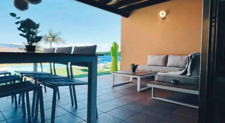 Villa with pool | Pets allowed — photo 2