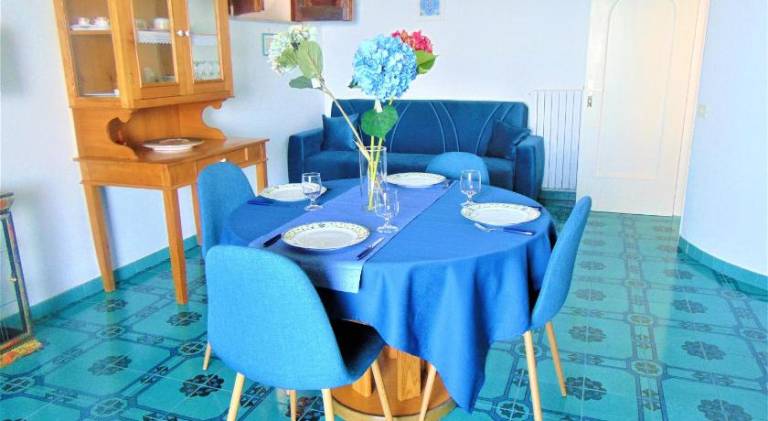 Apartment with 1 room for 4 persons — photo 4
