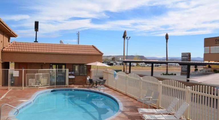 Howard Johnson Hotel & Suites by Wyndham St. George — photo 3
