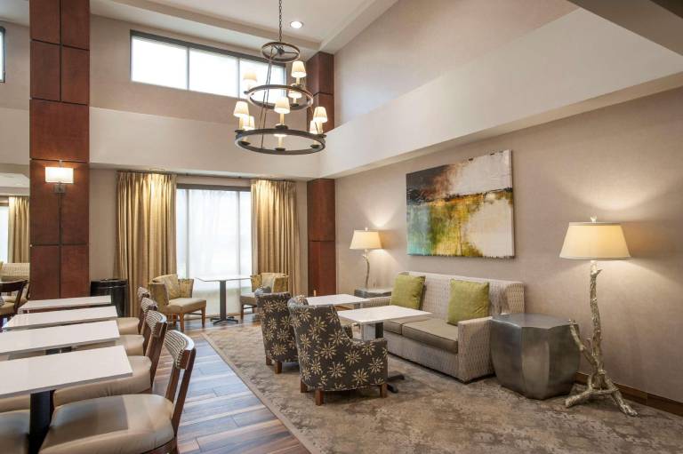 Hampton Inn & Suites Mobile Providence Park/Airport — photo 3