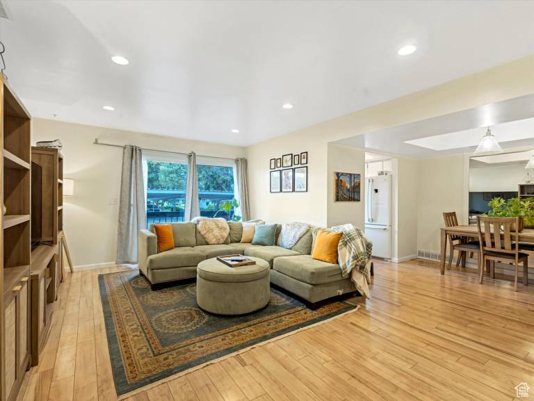 Child-friendly lovely condo with pool & patio | Pets are welcome in Salt