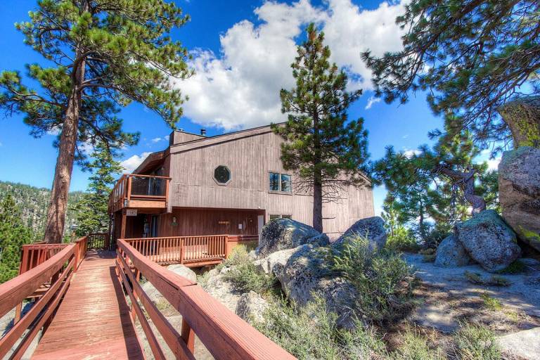 Lakescape Lake View Condo w Hot Tub HNC0693