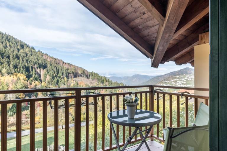 Apartment 'Dimora La Quiete' with Mountain View, Private Terrace and Balcony in Sant'Orsola Terme