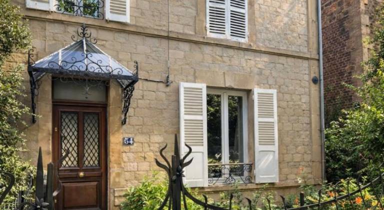 Beautiful apartment with terrace & garden | Pet-friendly in Charleville-Mezieres