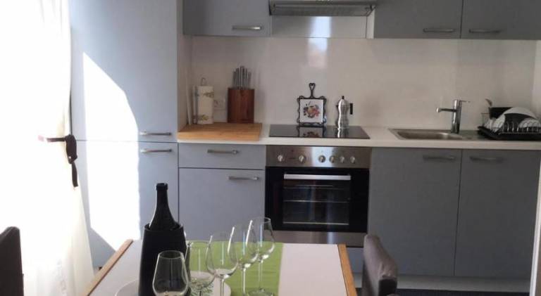 Apartment with 2 rooms for 5 persons — photo 3