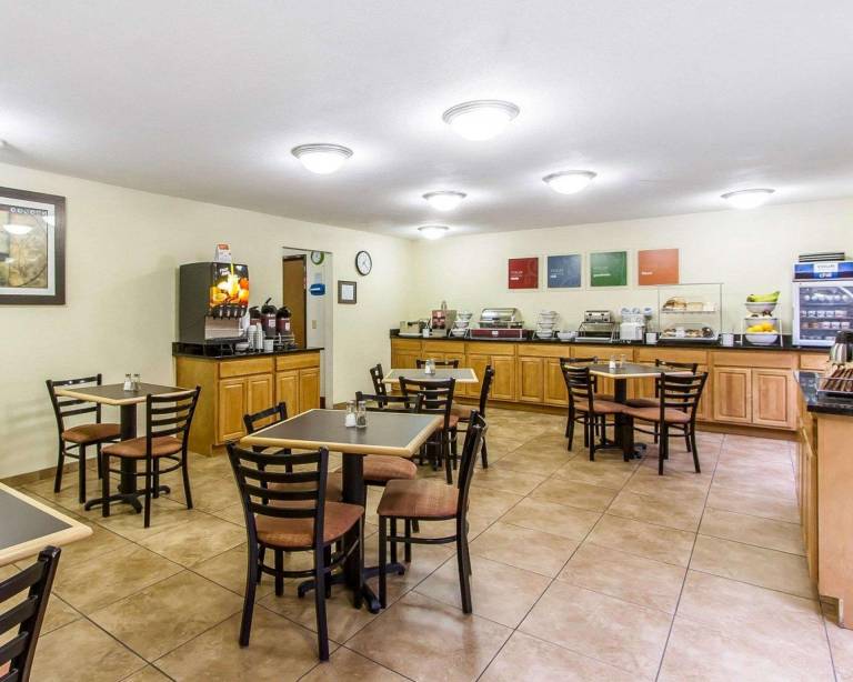 Quality Inn Macomb near University Area — photo 4