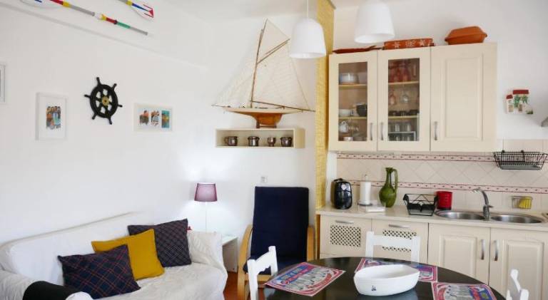 Rental apartment with 2 rooms for 6 persons — photo 2