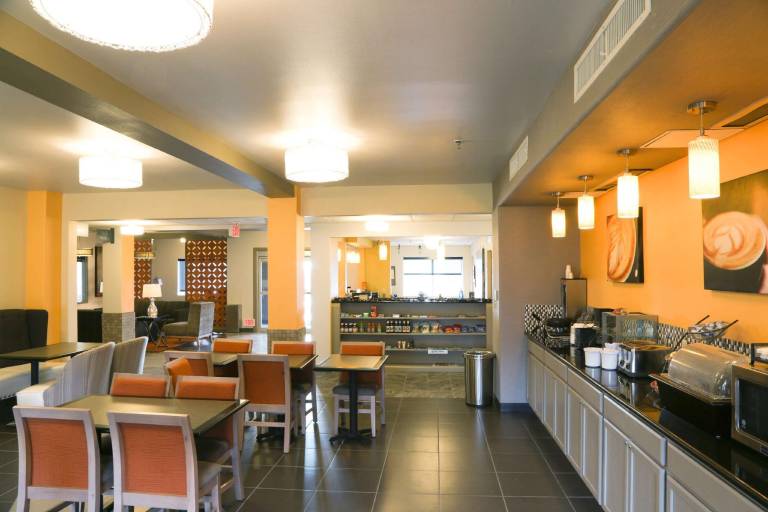 Best Western Plus The Four Corners Inn — photo 4