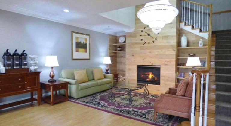 Country Inn & Suites by Radisson, Biloxi-Ocean Springs, MS — photo 2
