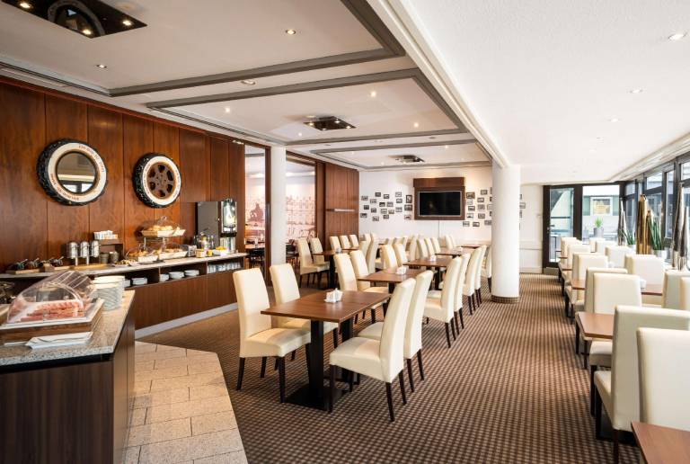 Arthotel ANA Neotel, Trademark Collection by Wyndham — photo 4