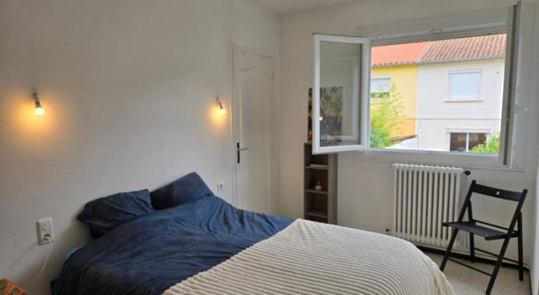 Chambre privee dans charmante maison cosy PISCINE — photo 4